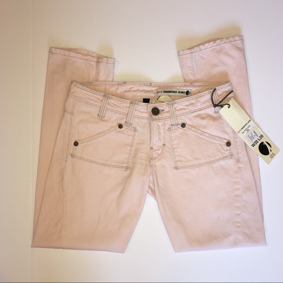NWT Vintage Levi’s Engineered Jeans 1999 Size 28